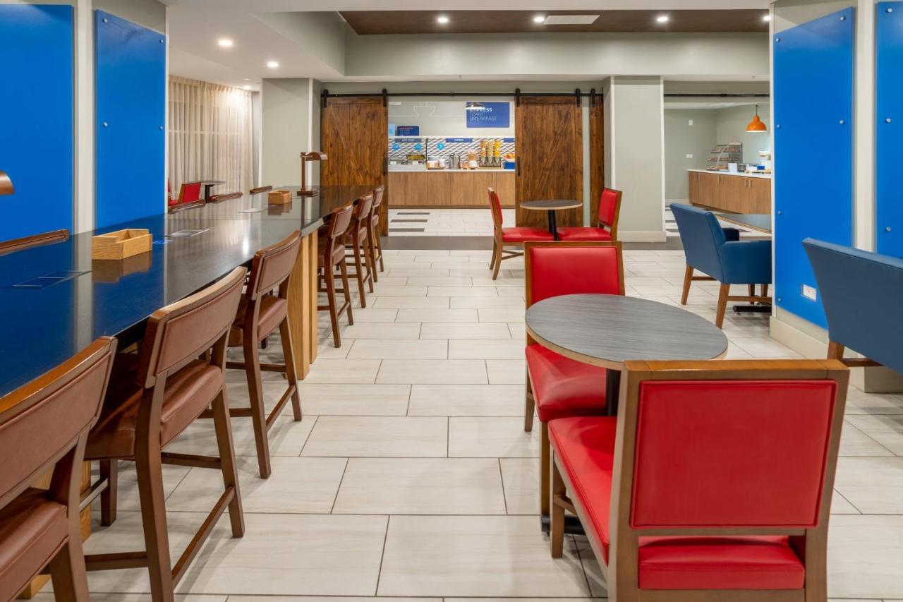 Holiday Inn Express Hotel & Suites Salisbury - Delmar By Ihg Exterior foto